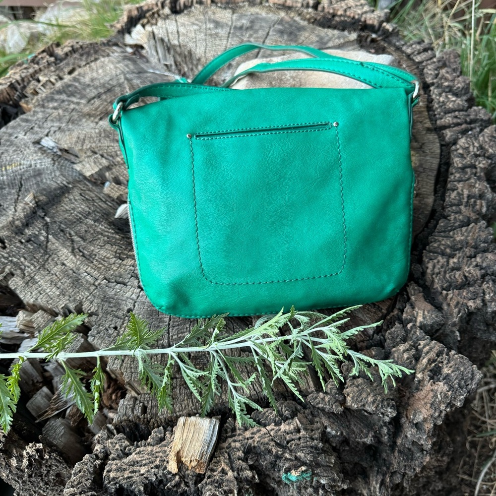 ๐ฐโ๏ธ Relic Crossbody โ๏ธ๐ฐ - Picture 4 of 6